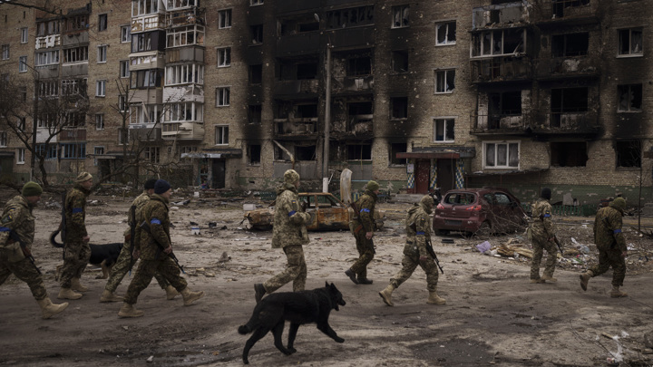Что увидел француз на Украине: "Азовцы" всегда добивают раненых российских военных