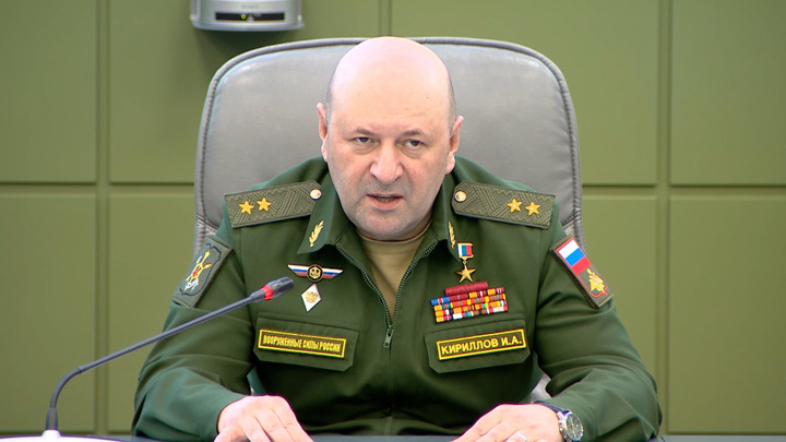 Украинский дрон сбросил на российских военнослужащих ампулы с химией