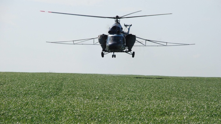 Человек погиб при крушении обрабатывавшего поля Ми-2 на Кубани