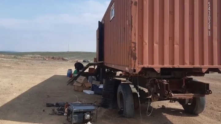 В Казахстане задержаны 6 горняков с 20 мешками незаконно добытого золота