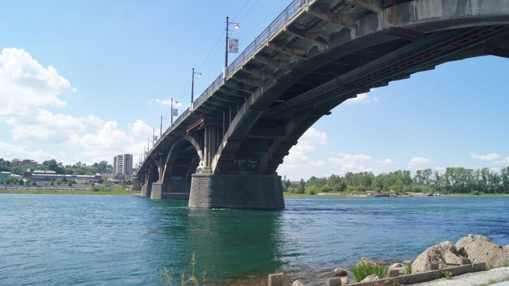 Глазковский мост в Иркутске в предаварийном состоянии. Эксперты — о самых слабых местах переправы и ее реконструкции