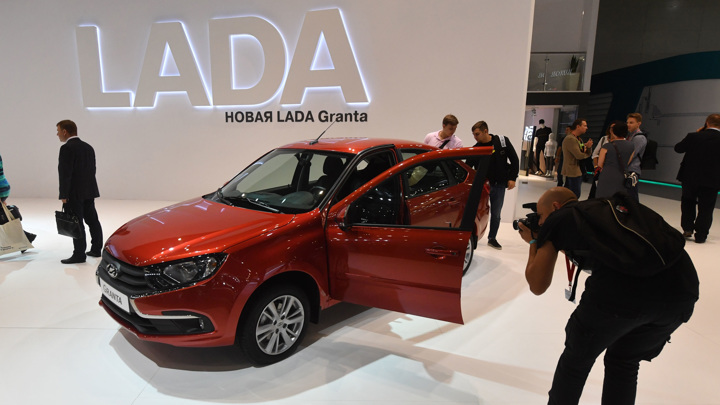 АвтоВАЗ второй раз за месяц изменил внешность Lada Granta