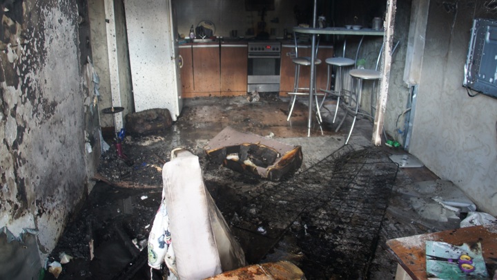 Сотрудники полиции помогли пожарным потушить квартиру в Йошкар-Оле