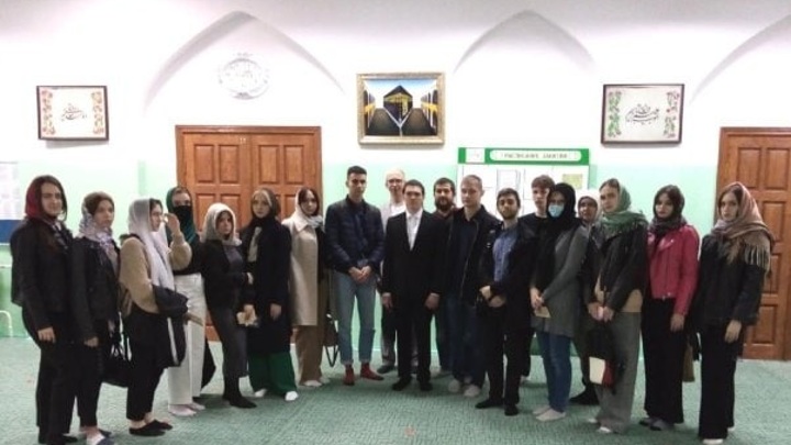 Студентам философского факультета СГУ рассказали об истории открытия мечети в Саратове