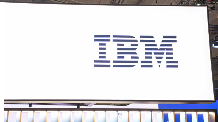 IBM прекратила работать в России