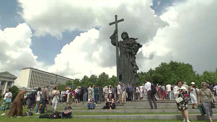 Православные храмы в день крещения Руси