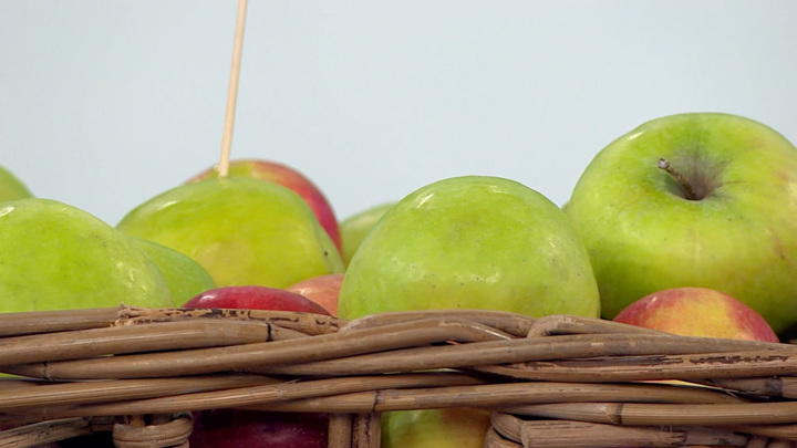 Омоложение и профилактика рака: медики назвали причины есть яблоки каждый день
