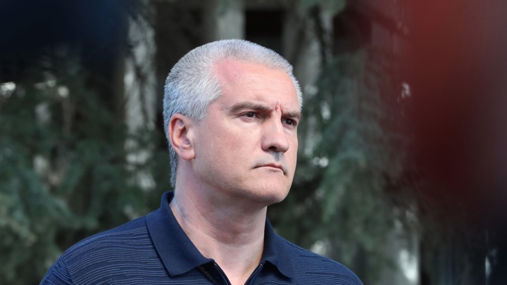 Аксенов: одна автомобильная нитка из Керчи на Тамань цела