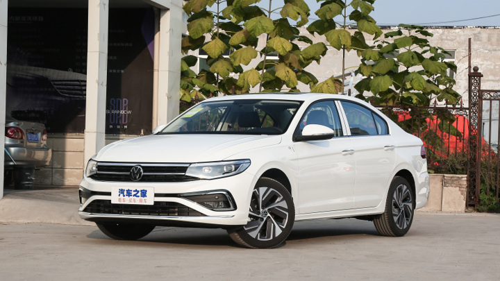 Названы цены на китайский Volkswagen Bora в России