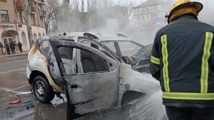 В центре Мелитополя взорвался автомобиль, есть раненые