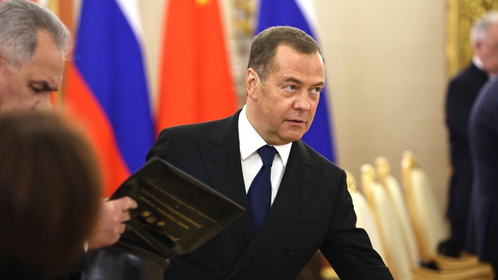 Медведев считает, что ядерное оружие будет применено