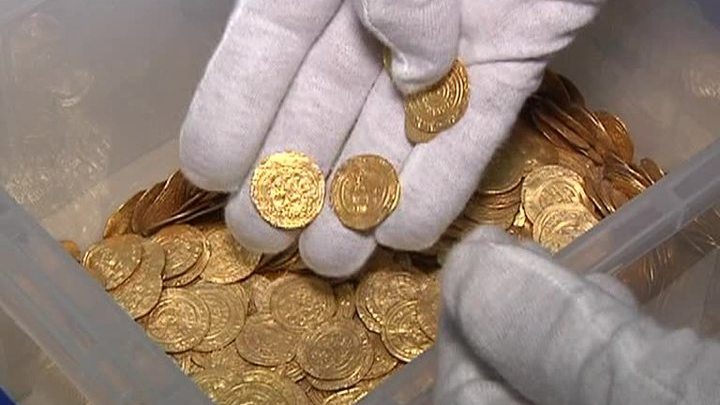 Вести.ru: в израиле найден клад с монетами эпохи александра .