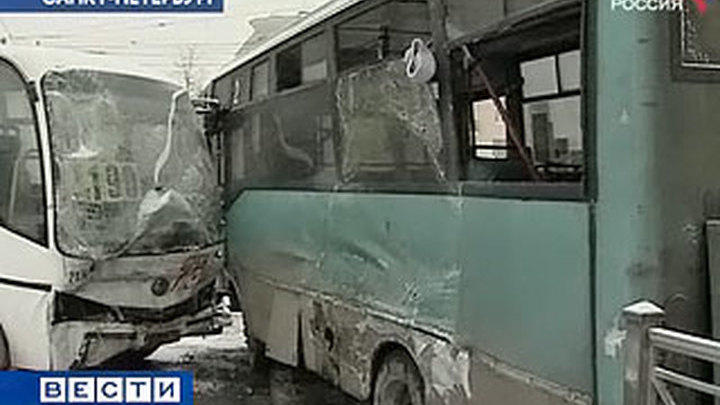 Голых индусок в автобусе в час пик видео задрала ягодицы